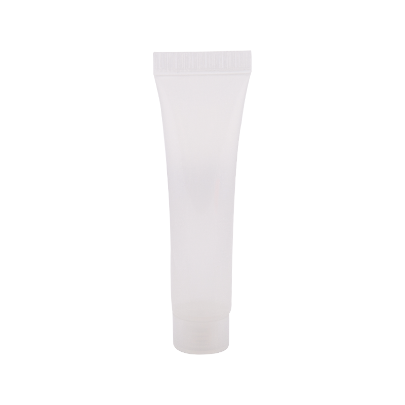 Tubul de ruj pentru luciu de buze de stoarc transparent